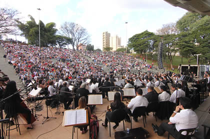 Concerto Azul CAIXA - Sinfonia Phoenix 
Regência Daisuke Soga - OSUEL e Músicos convidados