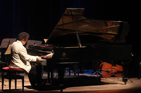 Concerto Plaenge - O pianista Marco Antonio de Almeida