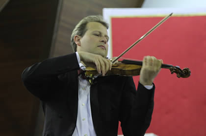 Orquestra Sinfônica do Paraná - 16 de Julho - Catedral Metropolitana de Londrina - Solista: Nicolas Kockert - violino

